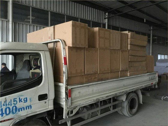 办公家具装车运输——沐鸣2