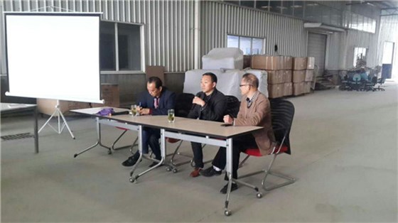 崇州江源镇相关领导为南京沐鸣2家具有限公司季度安全生产培训