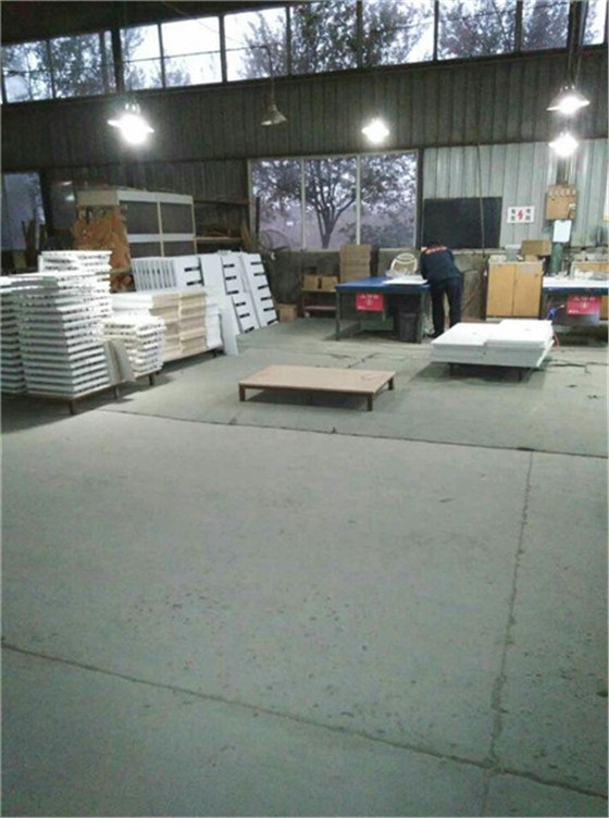 南京沐鸣2家具生产车间