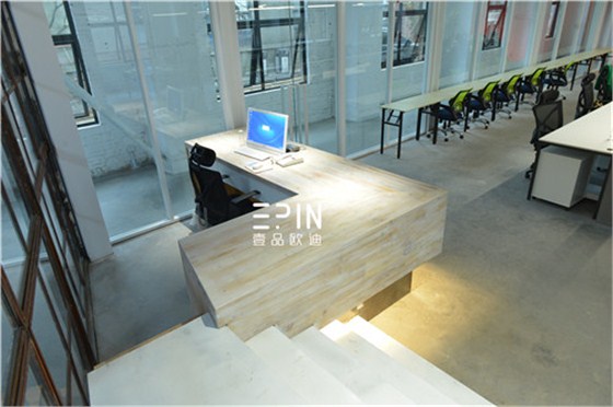 沐鸣2枫韵系列桌屏办公桌在筑焱建筑设计公司的实景效果