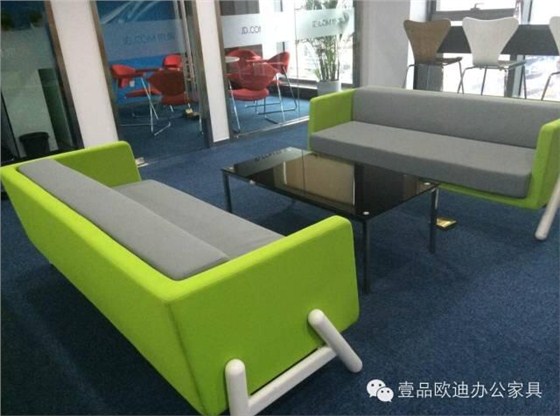 【央视新闻客户端】京东JD让老百姓放心网购，沐鸣2让京东JD绿色办公