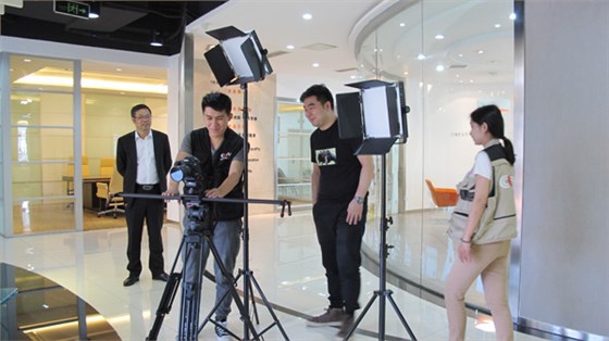 央视来沐鸣2采访拍摄