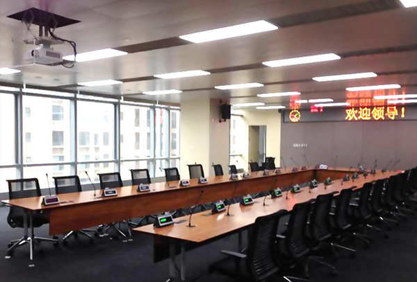 江苏发展控股集团会议室办公家具-沐鸣2会议桌