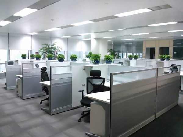 江苏发展控股集团办公区屏风工作位-沐鸣2屏风卡位