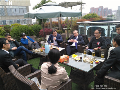 意大利国家电视5台记者和米兰蒙扎市政府副市长到公司考察