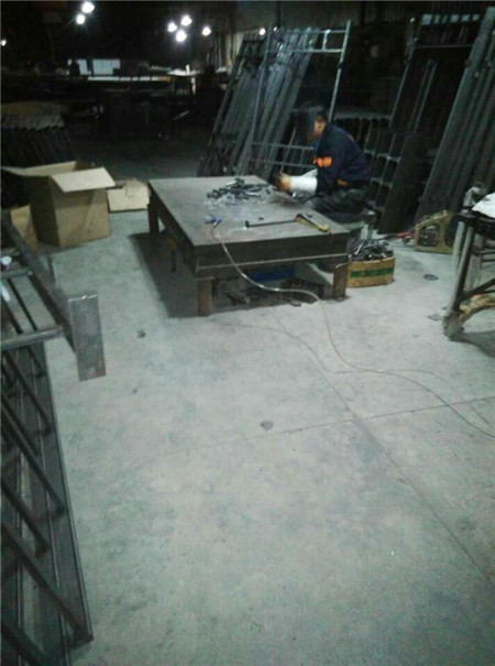 现代办公家具沐鸣2生产车间