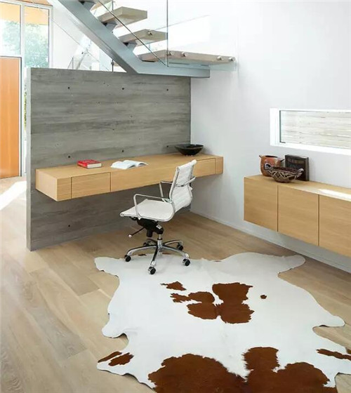 家庭办公室中别致的牛皮装点-沐鸣2