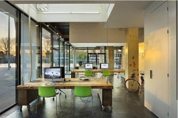 办公桌下班后升空-沐鸣2 办公桌下班后升空-沐鸣2